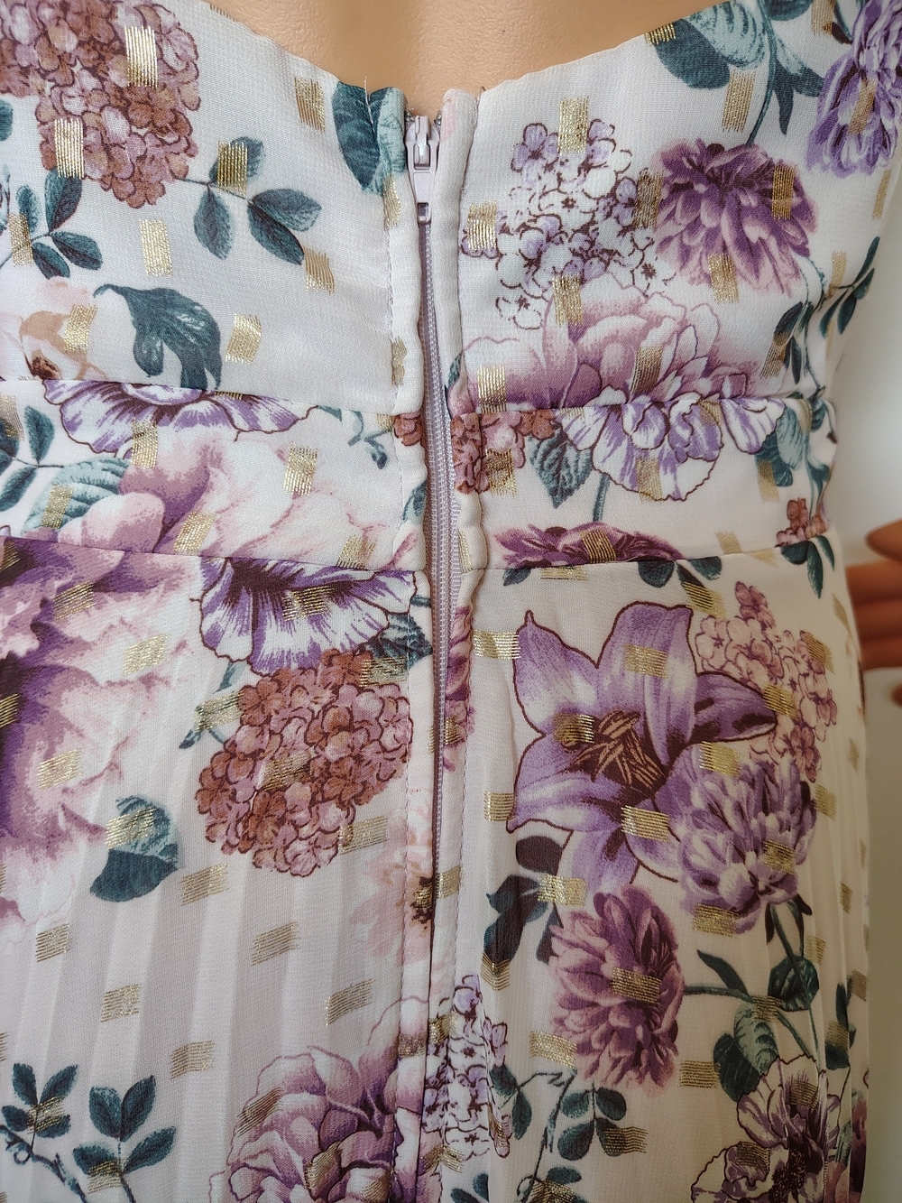 Crystal Doll Lavender Floral Pleated Maxi Dress Size 11. - Picture 4 of 13